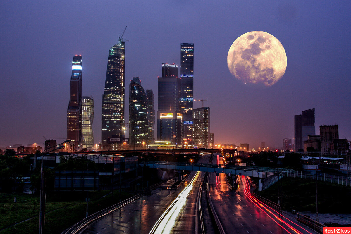 Полная луна в москве