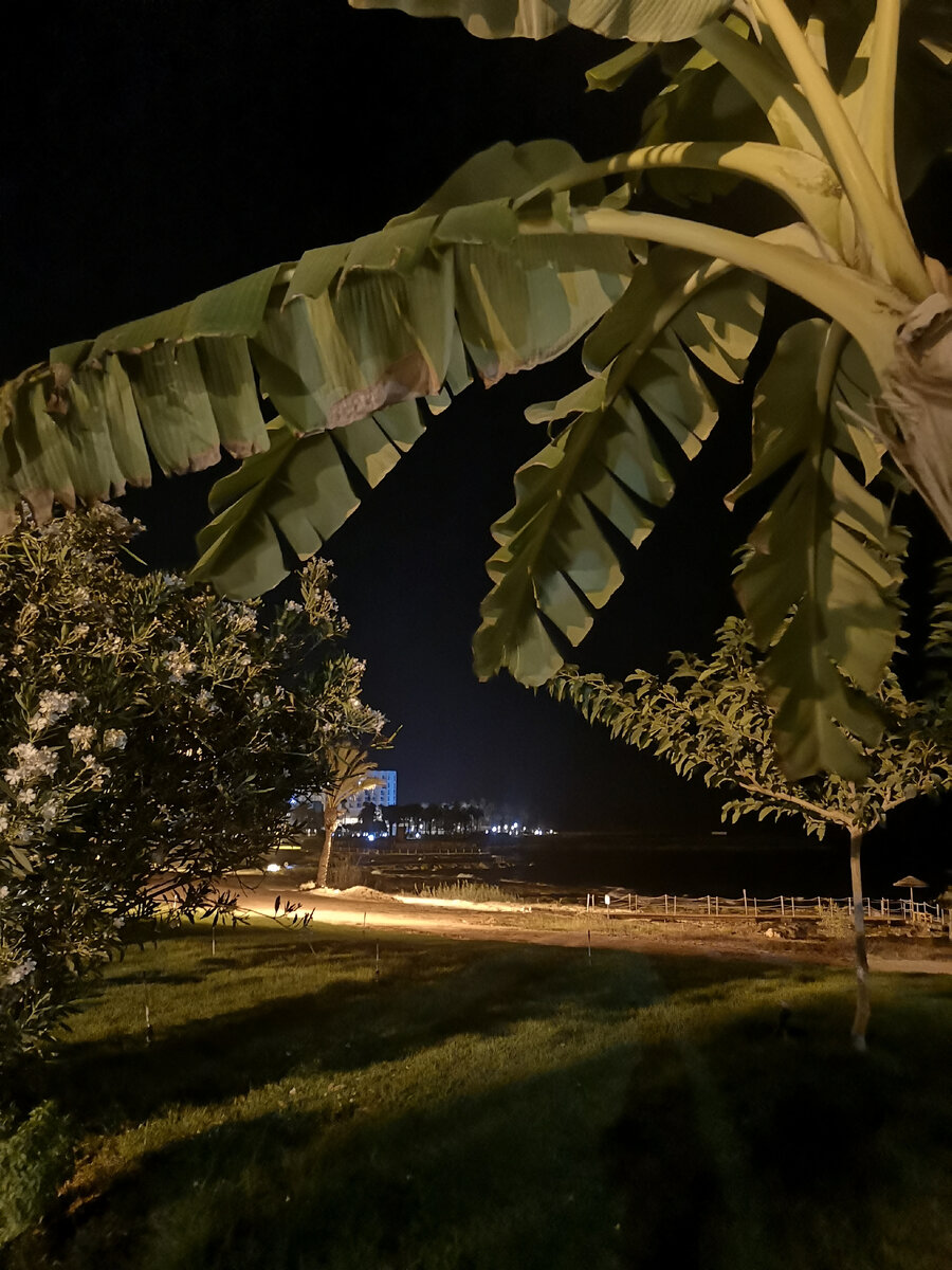 Прогулка вдоль моря в Героскипу