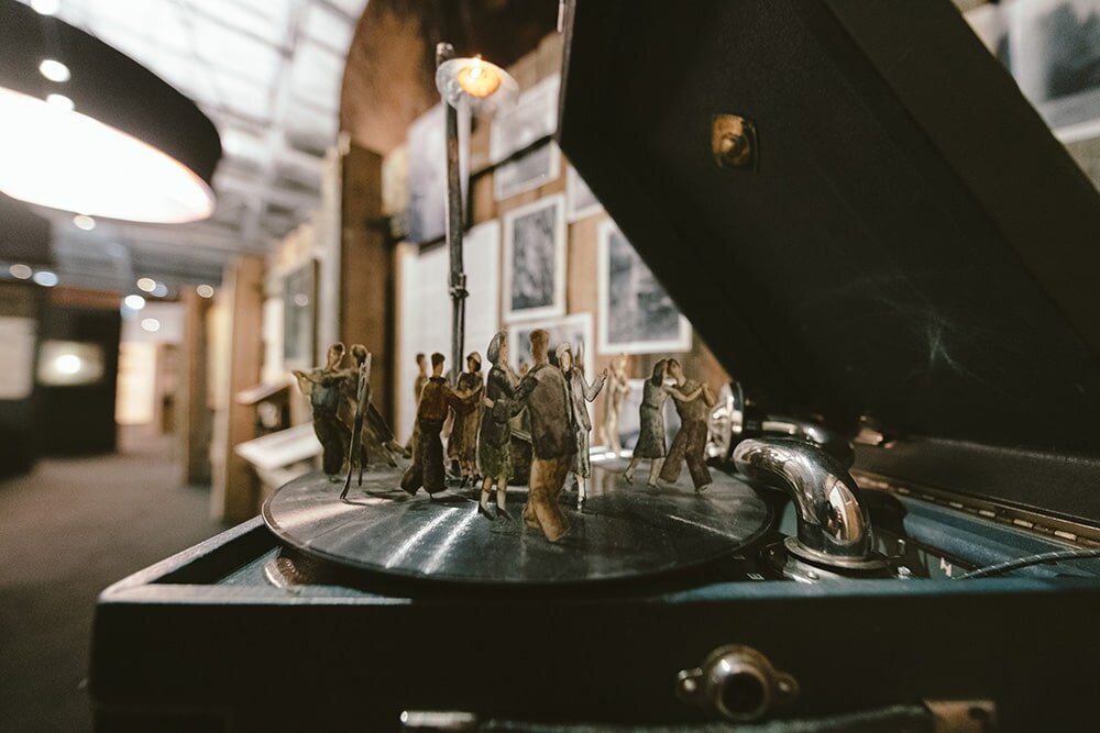 Выставка Юрия Норштейна и Франчески Ярбусовой «Снег на траве» © Еврейский музей и центр толерантности