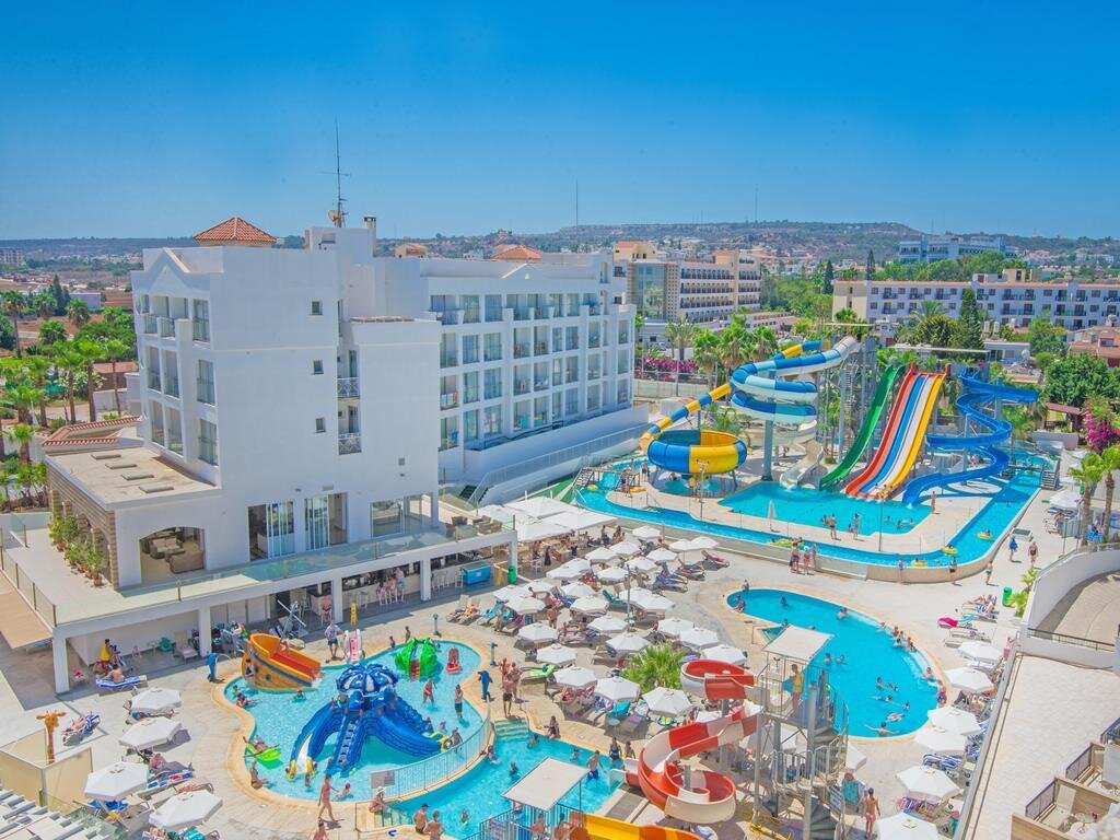 Anastasia Beach, фото из открытых источников