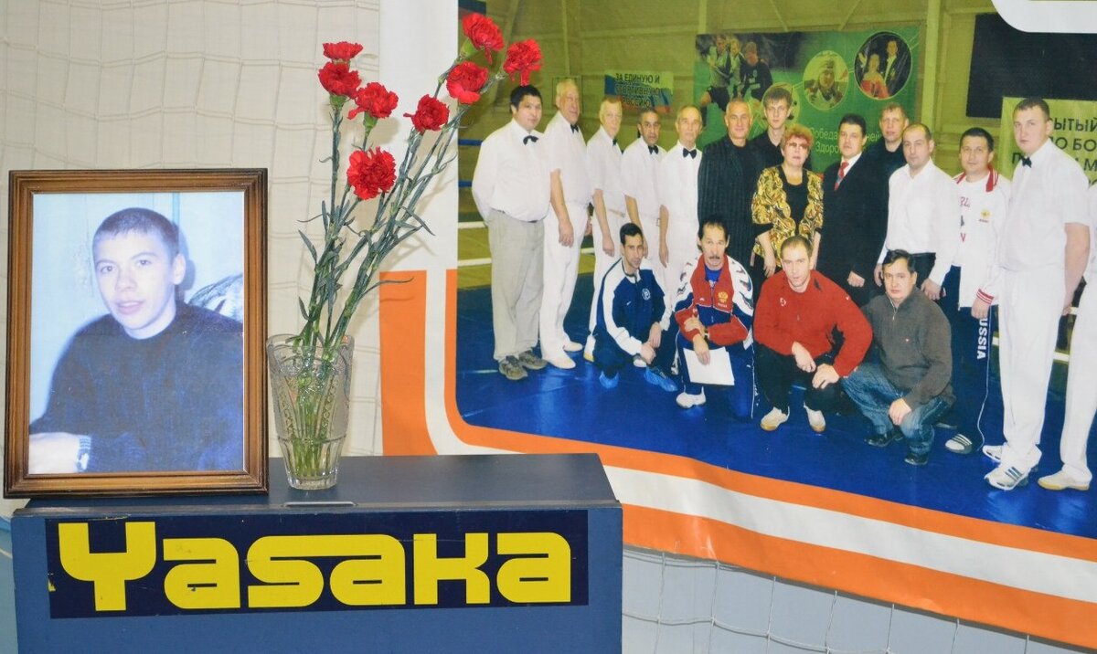 Фото Славы в спортцентре, в котором он занимался // tobgorod.livejournal