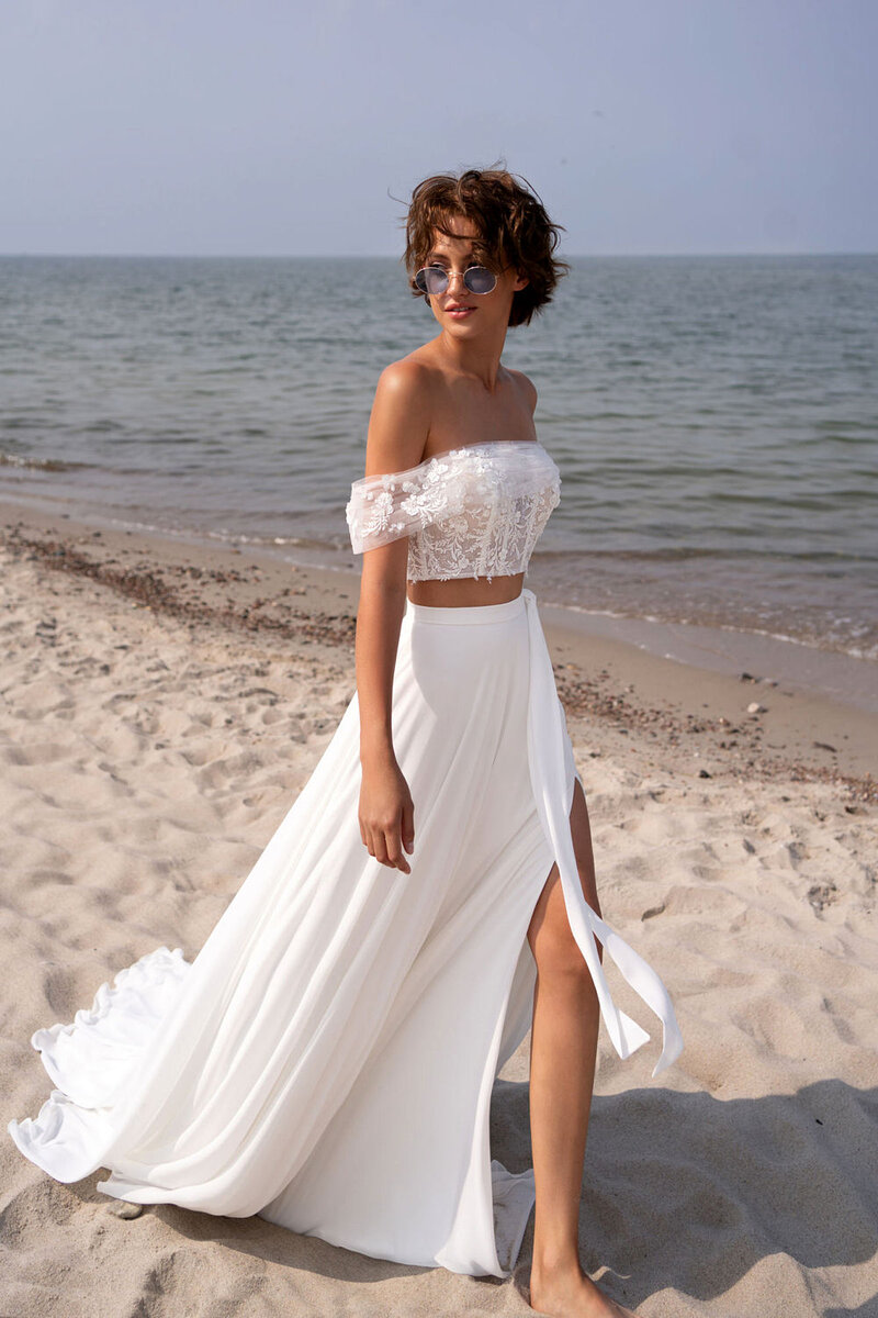 Модные изящные и красивые модели, свадебные платья лето 2022:.