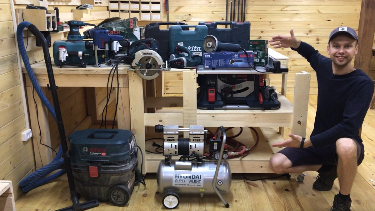 Вот такой набор инструмента удалось накопить. Многое еще потребуется, но уже можно начинать зарабатывать 