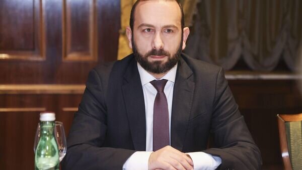    © Photo : official site of MFA of RA