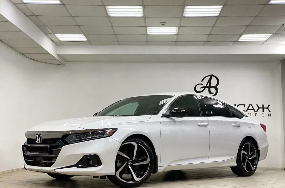 Хонда Аккорд.