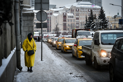    Автомобили зимой в Москве ©Александр Манзюк РИАМО