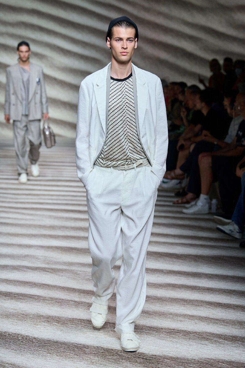 Giorgio Armani Spring 2023 Menswear
