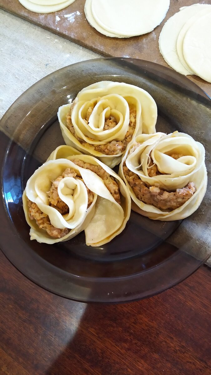 Манты - розочки