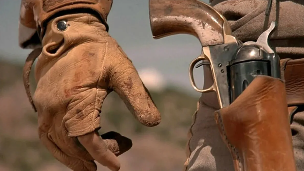 Почему раньше ковбои заряжали в свои 6-зарядные револьеры только 5 патронов