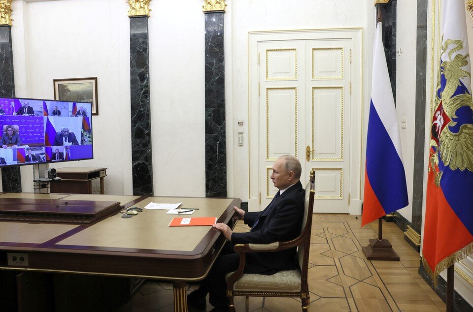     Владимир Путин  REUTERS