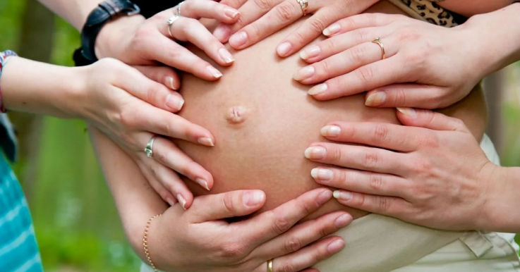 Что отвечать людям, которые хотят потрогать животик?