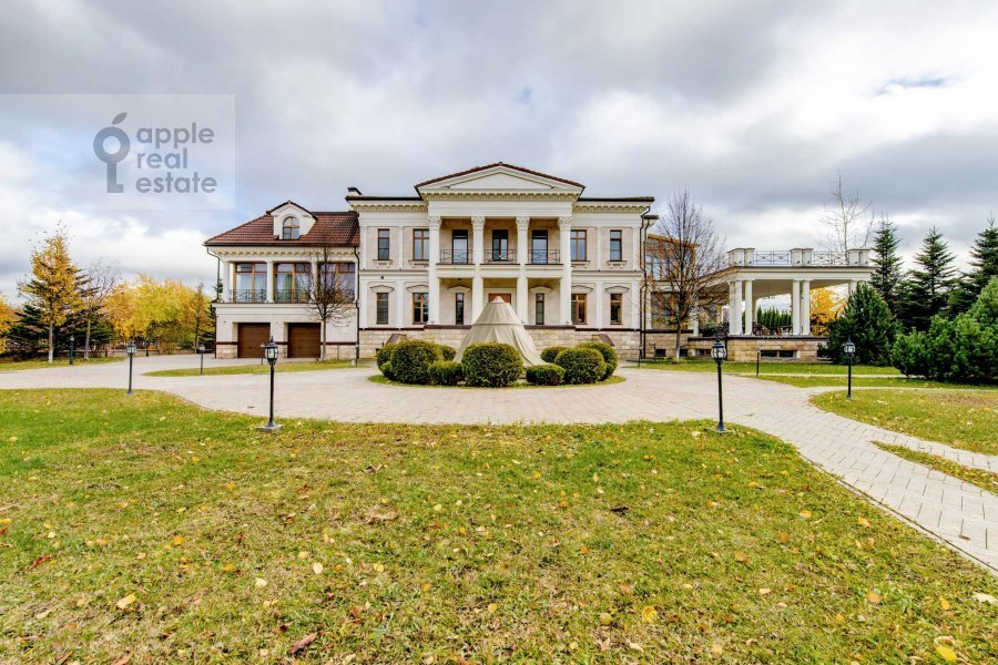 Фото из архива Apple Real Estate
