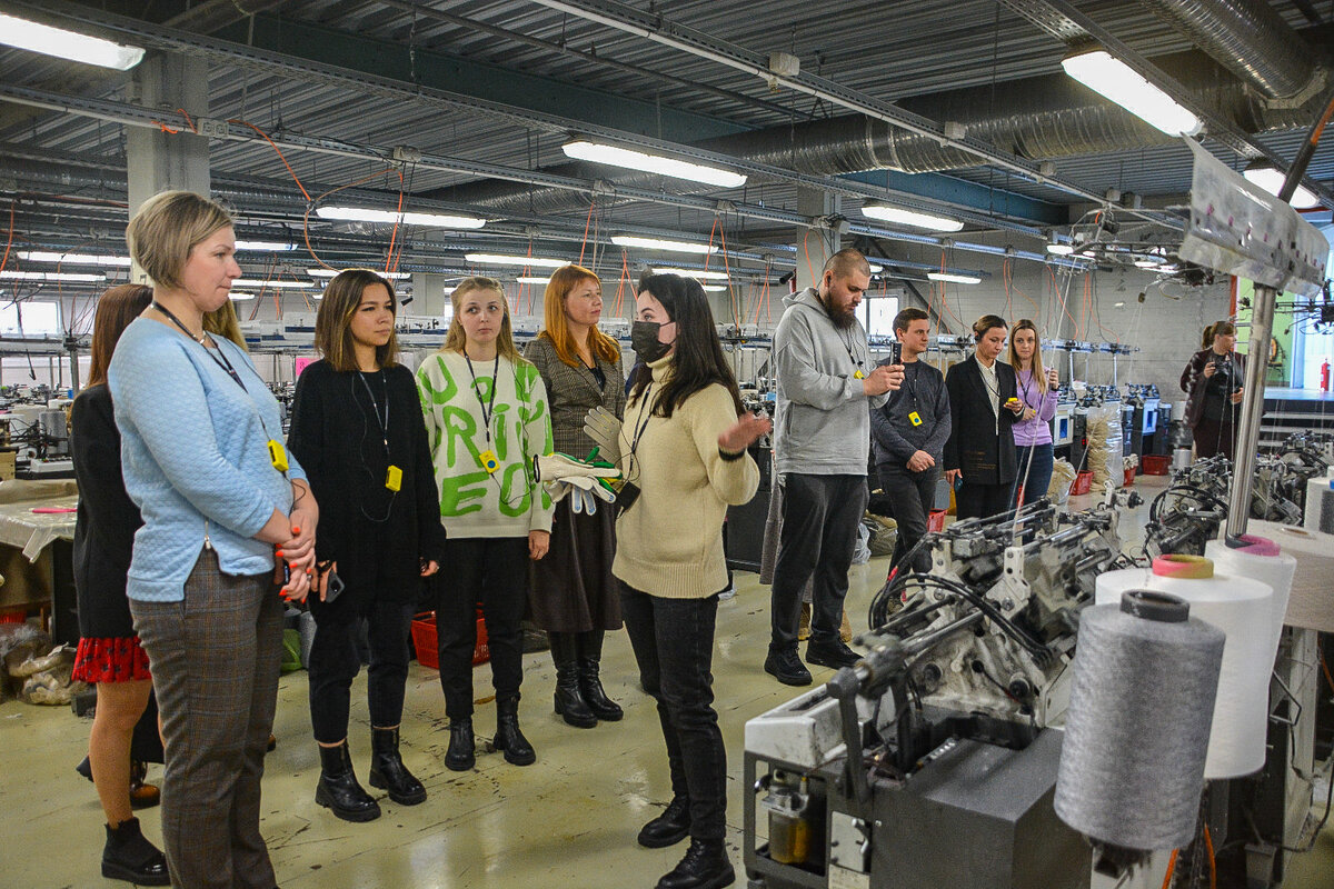 лидертекс иваново. работник завода. текстильное производство. иваново перчатный завод. лидертекс иваново.