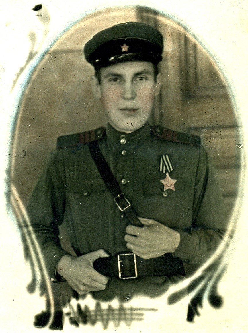 кавалер ордена Славы Сергей Ветюгов. 1944 г.
