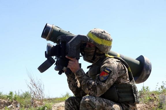    Украинский военный с американским ПТРК Javelin, Volodymyr Tarasov / globallookpress.com