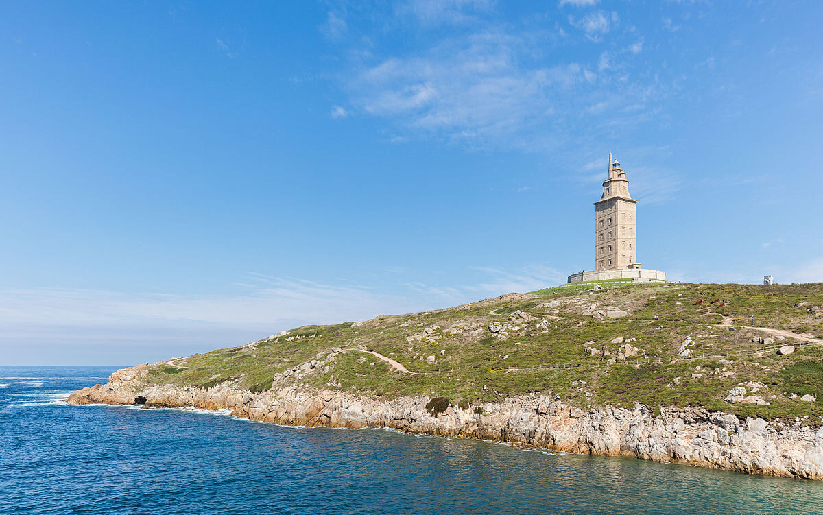 Башня Бреогана или Геркулеса. Diego Delso, CC BY-SA 4.0 <https://creativecommons.org/licenses/by-sa/4.0>, via Wikimedia Commons