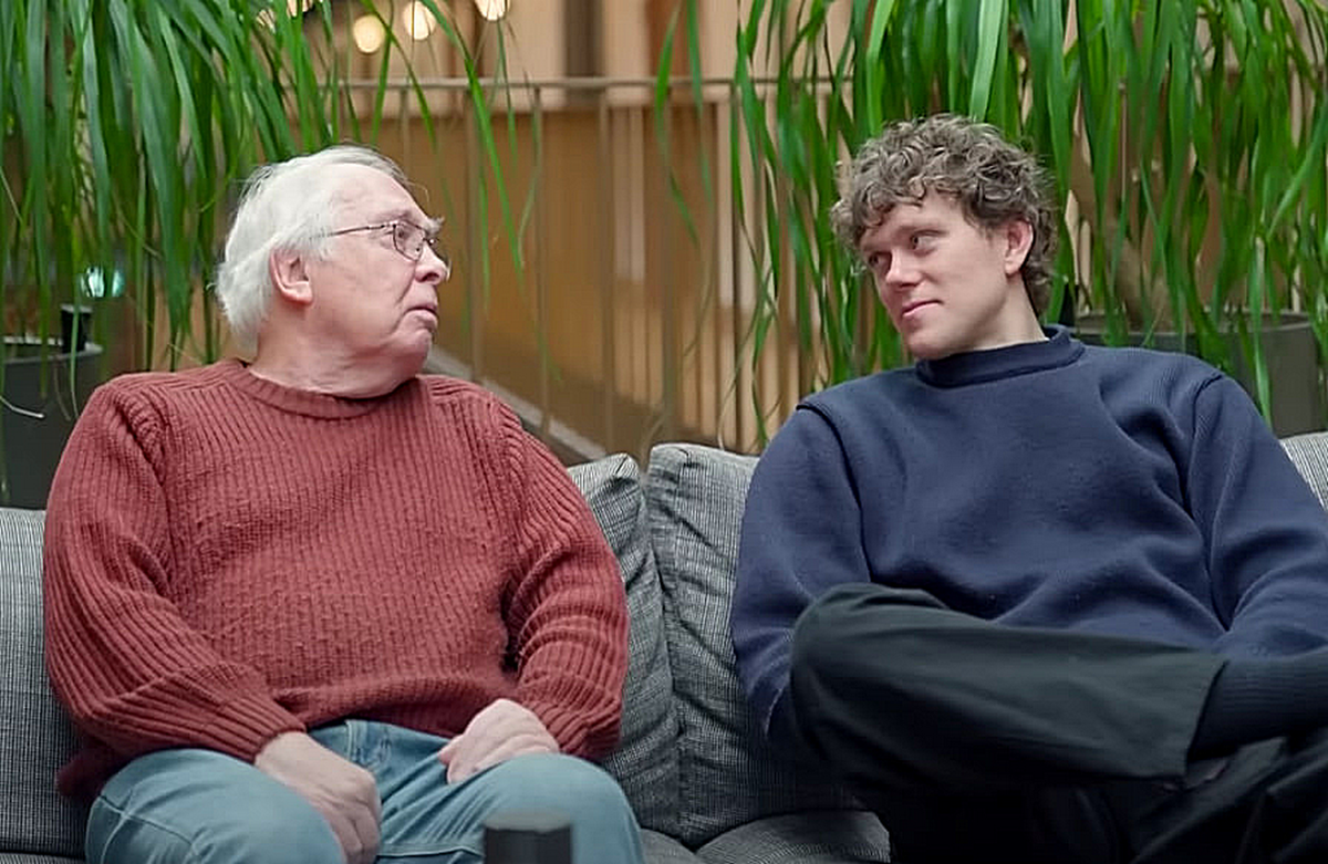    Блогер-пранкер Зак Элсоп и его модель Рей БуллИз личных социальных сетей