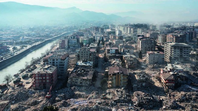 Более 9200 зданий разрушено в провинции Хатай (Турция), она сильнее других пострадала от землятресения в феврале. 