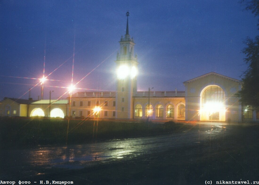 Вокзал Волхова, фото местного фотохудожника. 