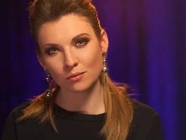 ФОТО ТЕЛЕ-ЖУРНАЛИСТКИ СКАБЕЕВОЙ О. ИСТОЧНИК https://vselady.club/wp-content/uploads/2019/11/2019-11-20_00-02-01-600x450.jpg.webp