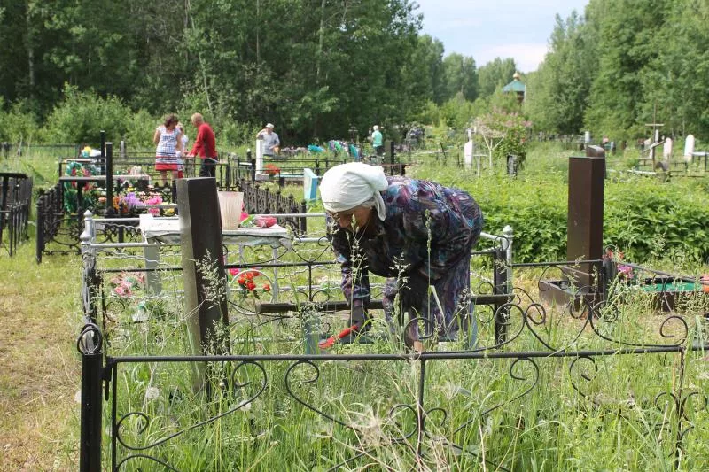 4 ноября можно посещать кладбище