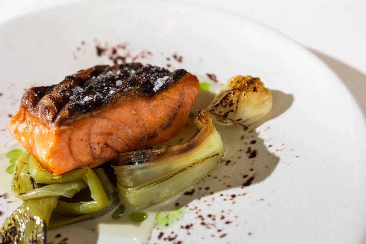    Новости ресторанов: возрождение конструктивизма, сет от нейросети и пицца окономияки (фото 1)