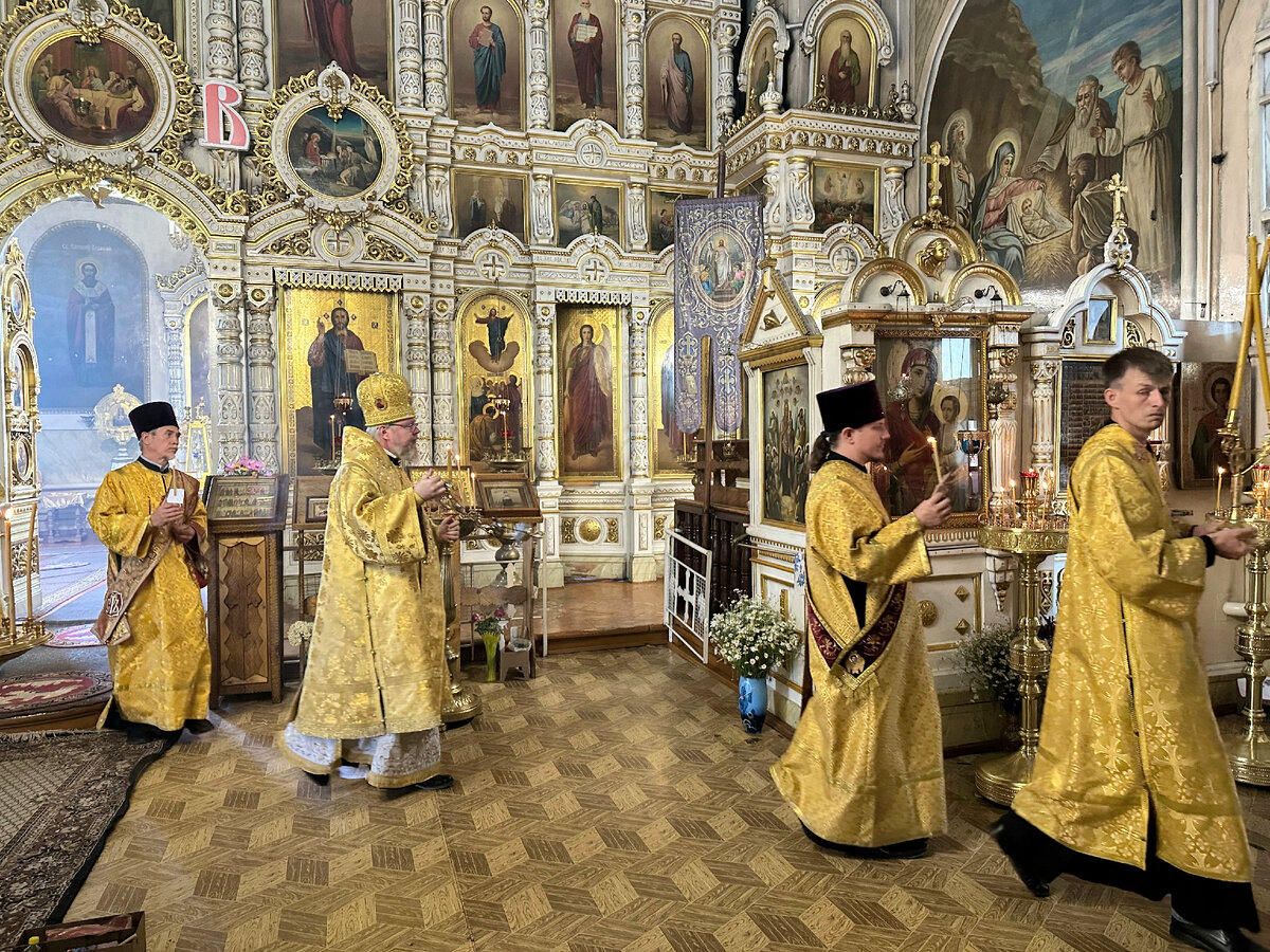 Вечерня в церкви текст. Сызрань Патриархия.