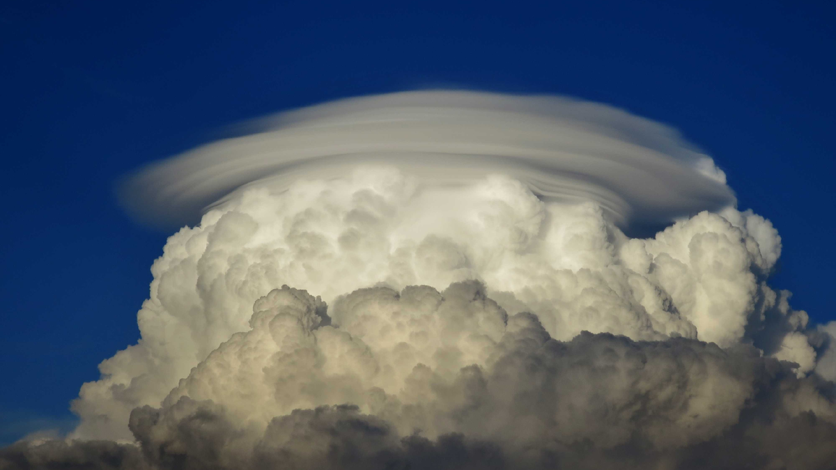 Облака в виде волокон. Кучево-дождевые облака (cumulonimbus – CB). Кумулонимбус. Кумулонимбус грозовые. Облака кумулонимбус.