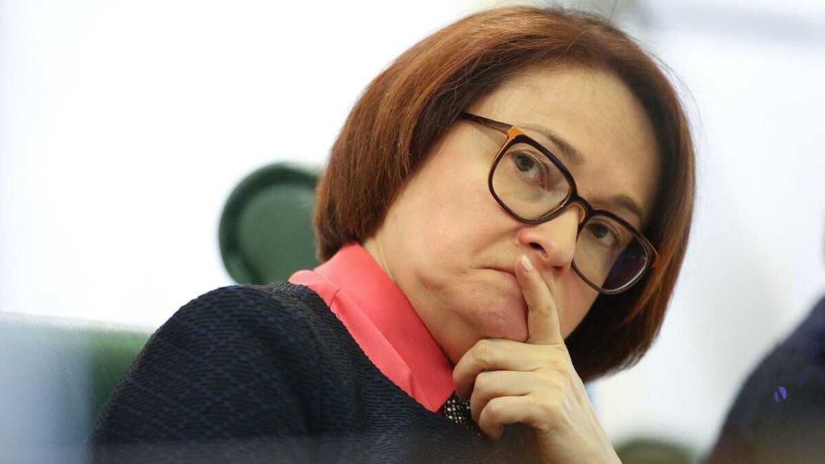     Центробанк грозит ростом инфляции и готовится принимать соответствующие меры. Но они могут сильно навредить людям. Зачем ЦБ так делает?