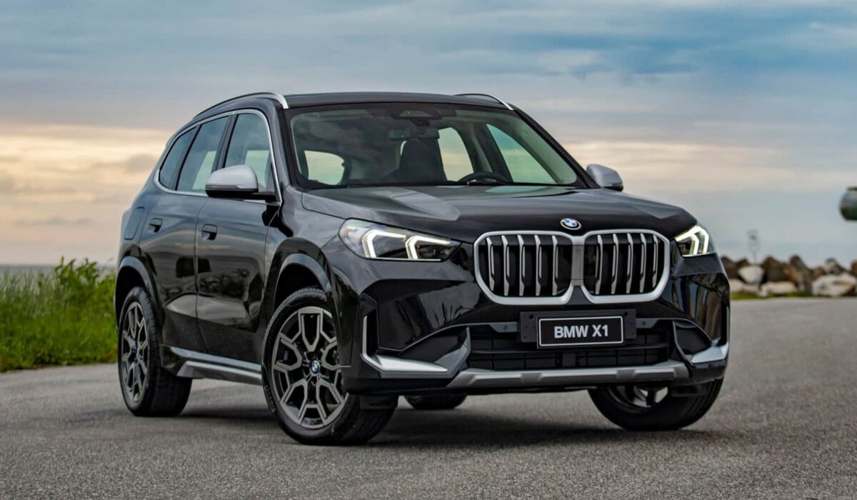 Новый BMW X1 одобрен в качестве полицейского автомобиля в Голландии | RUBMW  | Дзен