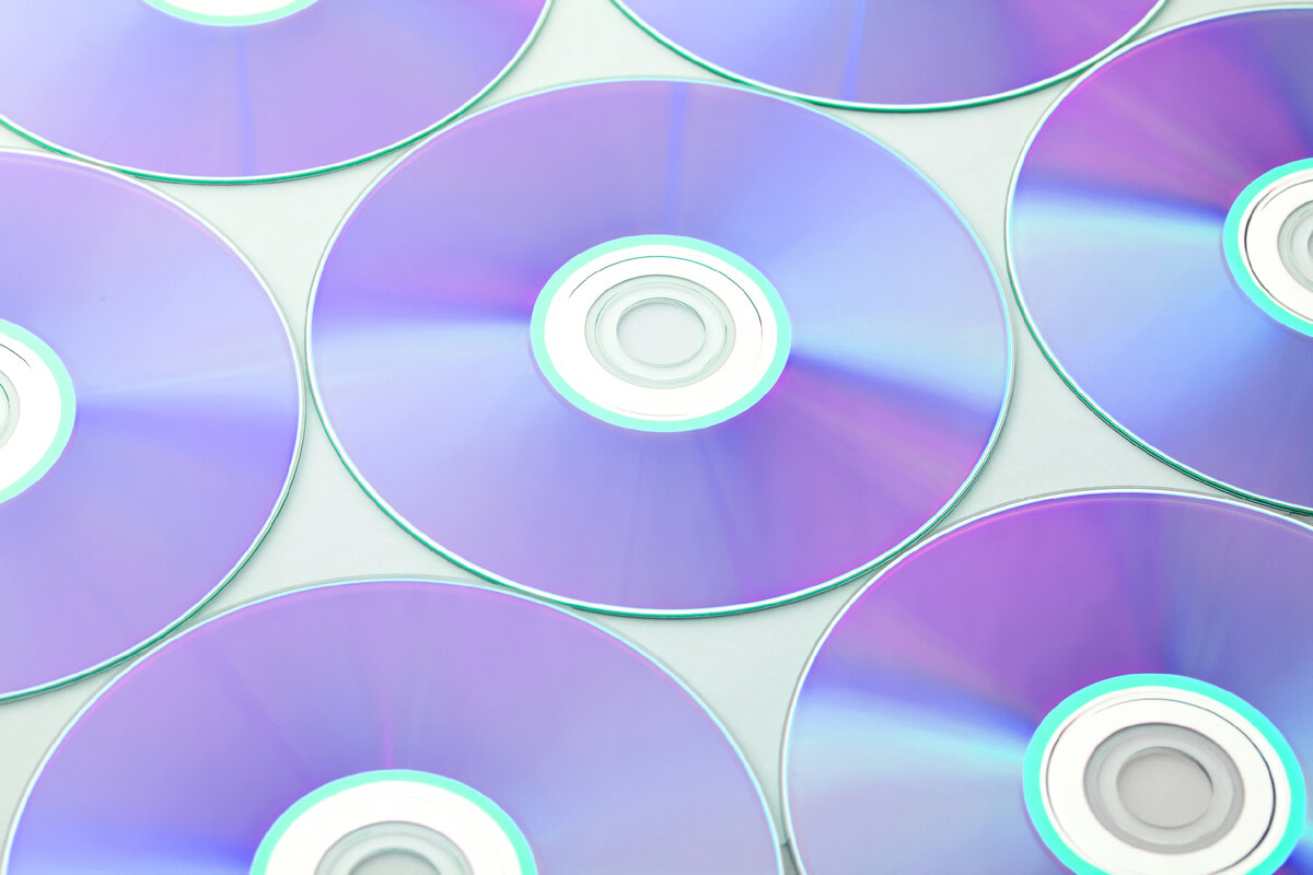 Аксессуары для хранения компакт дисков.