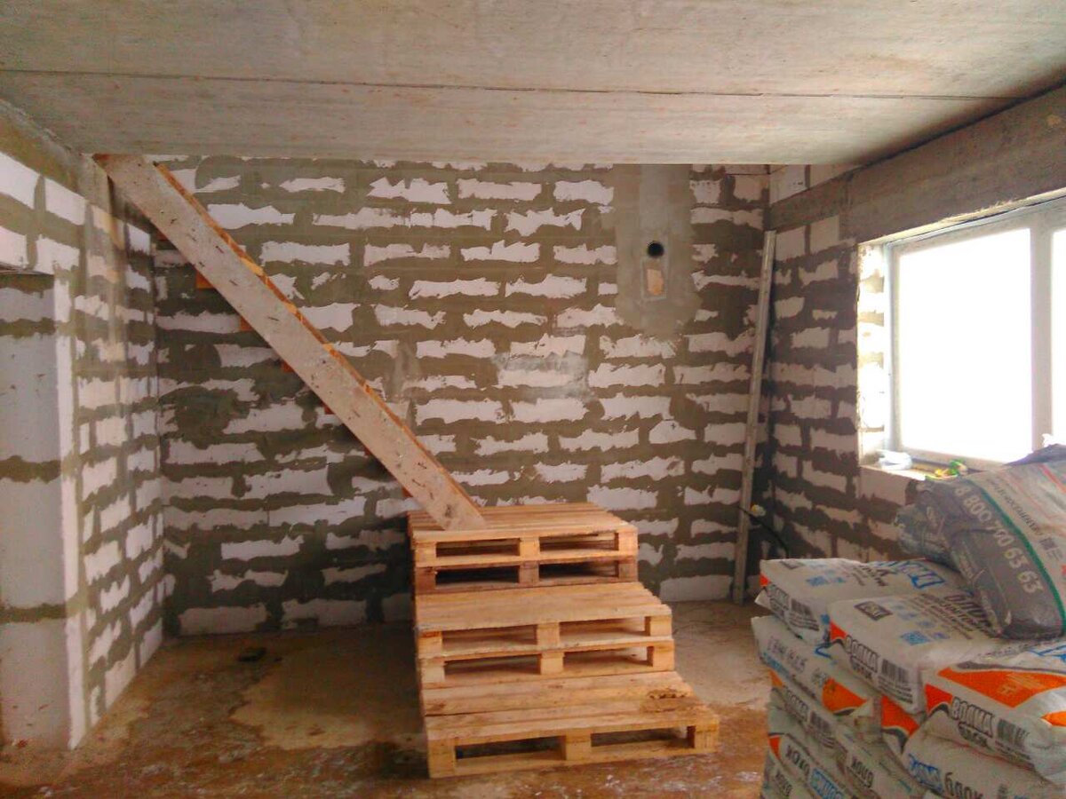 Временная лестница на 2й этаж