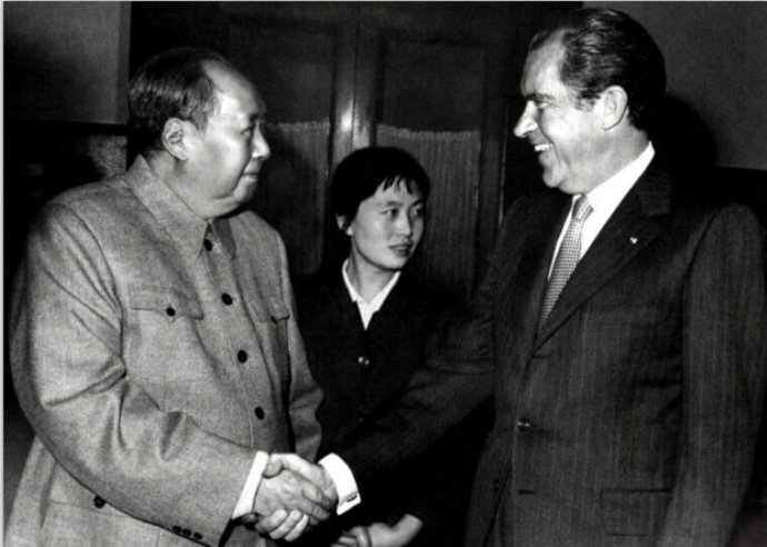 Мао Цзэдун и Р. Никсон (Пекин, 1972 г.)