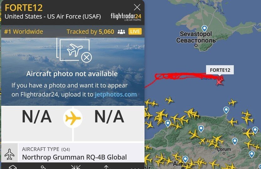     flightradar24.com