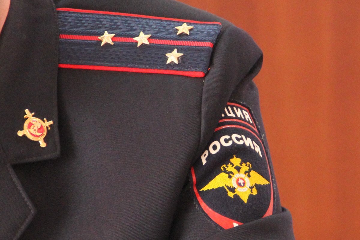    Ижевчанин с ножом угрожал полицейскому