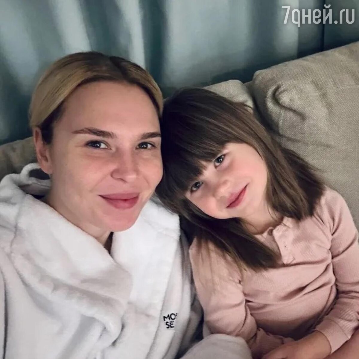    Пелагея с дочкой Соцсети