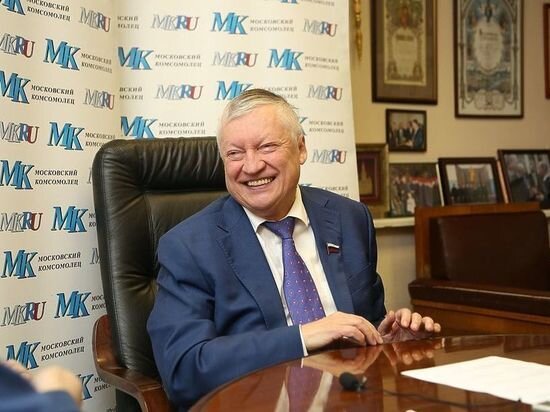     Анатолий Карпов. / Екатерина Шлычкова