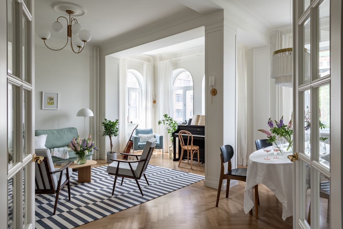 Текст: Юля Григорьян Фотограф: Евгений Гнесин
Стилист: Екатерина Шаповалова