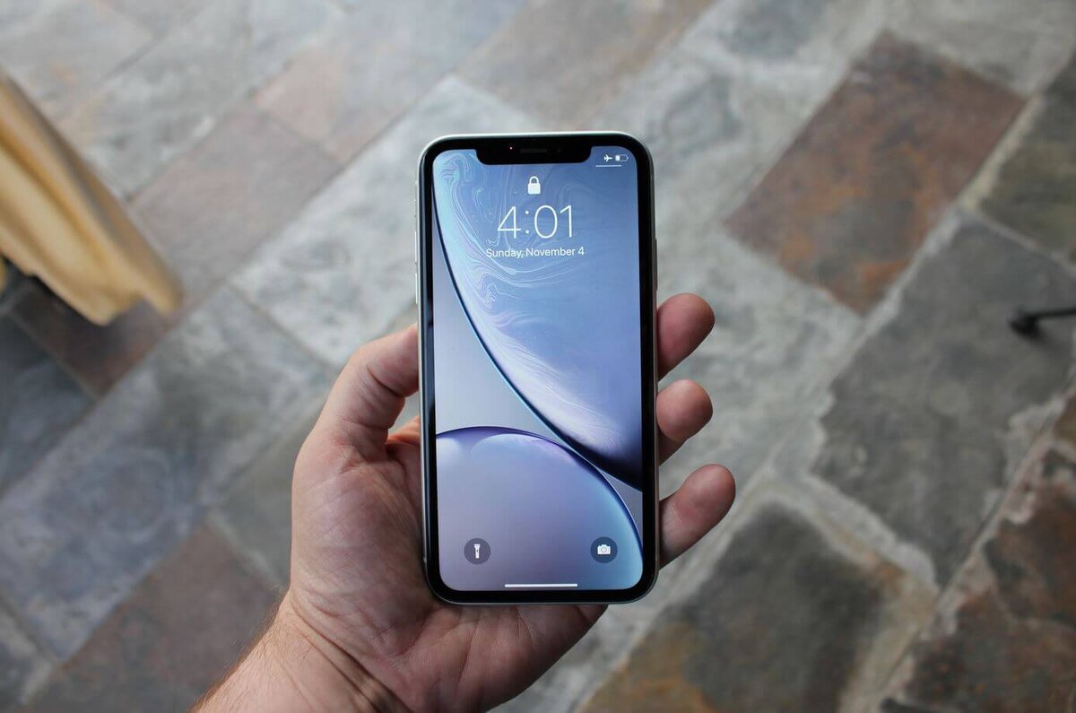    Разбираемся, почему iPhone XR так называется и почему Apple не выпускает iPhone XR