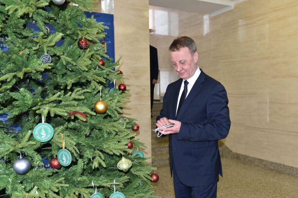     Вячеслав Франк снял два шара  пресс-службы администрации Барнаула