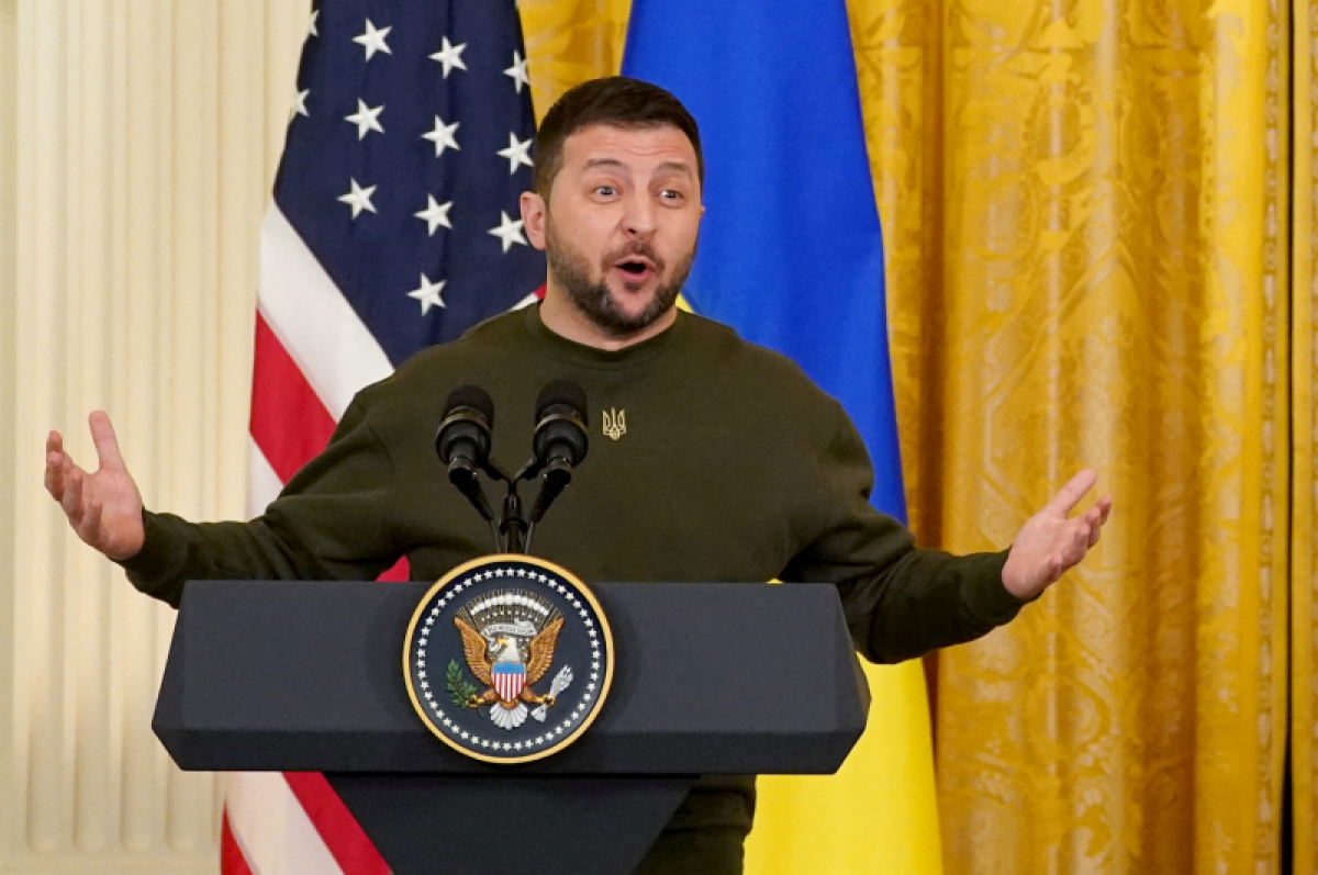    Bloomberg: визит Зеленского в США сигнализирует о неудачах Киева