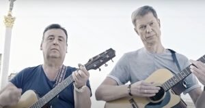    Фото: кадр из клипа «Мы опять проиграли 6:0» / youtube.com Гульназ Астахова