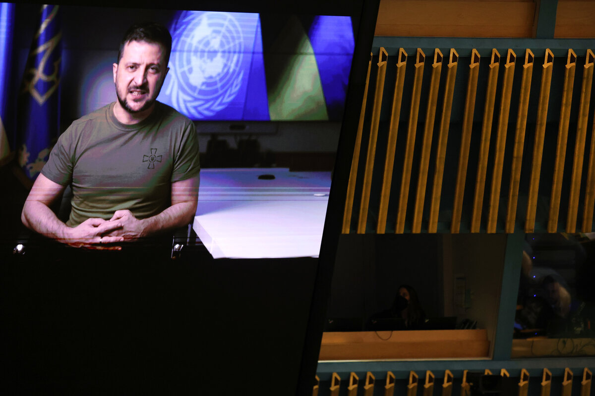     Видеообращение Владимира Зеленского в ООН / Gettyimages.ru / Spencer Platt