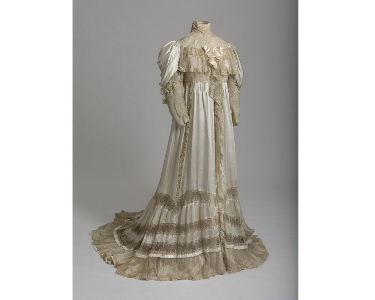 Капот императрицы Марии Фёдоровны, 1892-93. (с) Из коллекции Эрмитажа