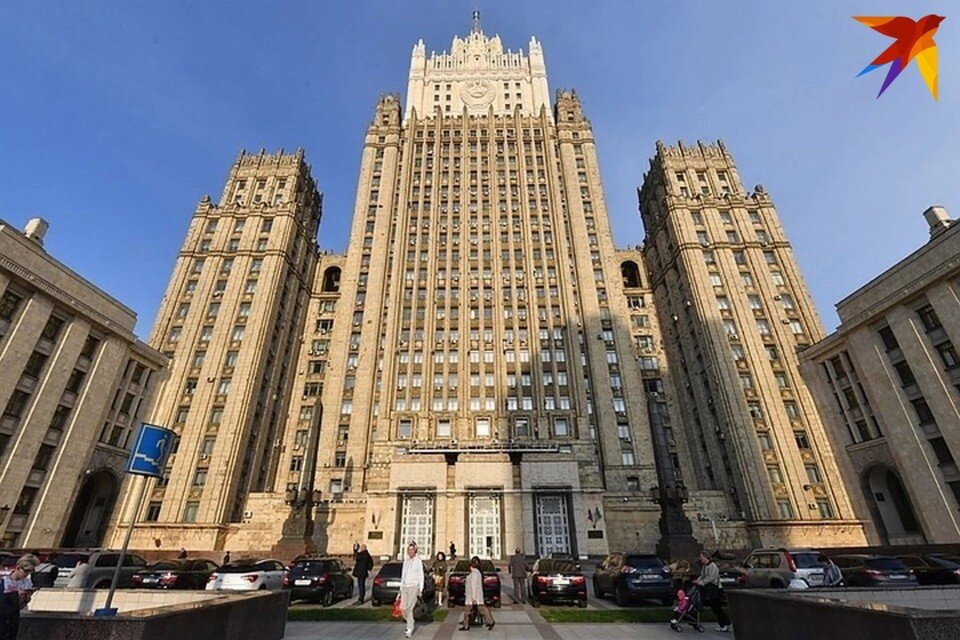     В МИД России заявили о постоянных контактах дипломатов с родителями и адвокатами россиянки Сапеги. Владимир ВЕЛЕНГУРИН