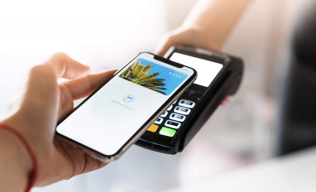 Бесконтактная оплата с телефона. Терминал для телефона. Бесконтактная оплата. Т банк оплата телефоном бесконтактная. Наклейка бесконтактная оплата.