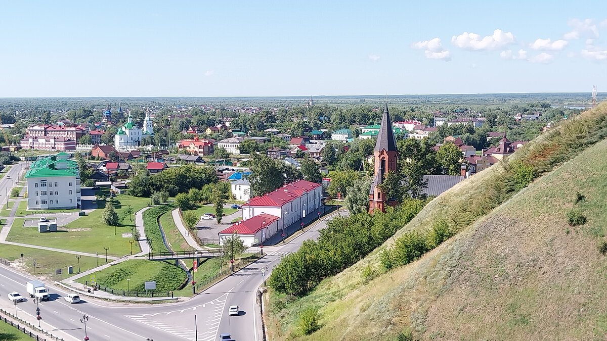 Тобольск - жемчужина Сибири. День 2 - сад Ермака, Ершов, Завальное кладбище  и Менделеев | Путевые заметки с зарядом оптимизма | Дзен