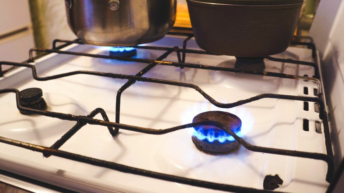     В Казани лжесотрудники местной газовой компании просят детей открывать конфорки и оставлять их включенными. Об этом сообщили представители ООО «Газпром трансгаз Казань».