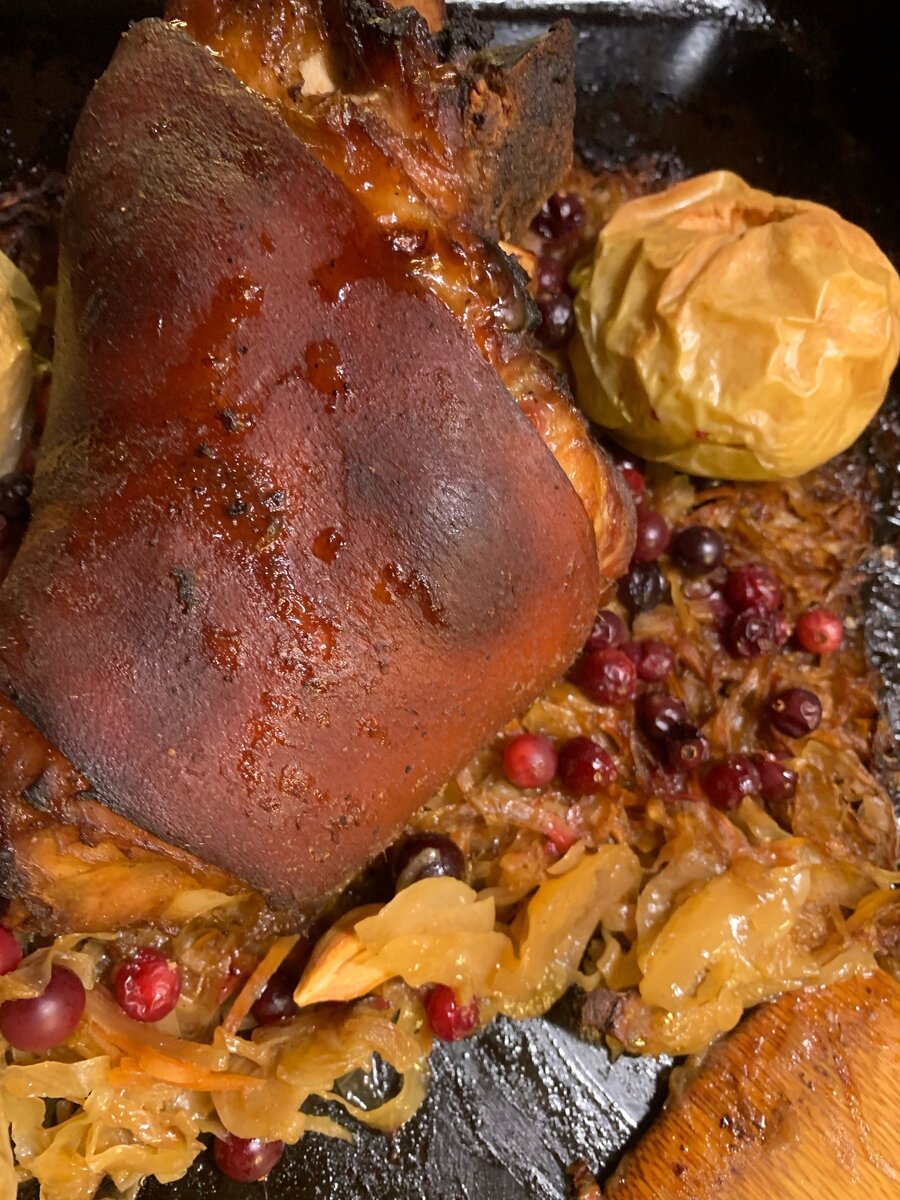 запеченная рулька