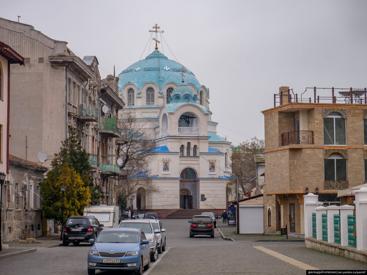 Церковь в Евпатории на набережной